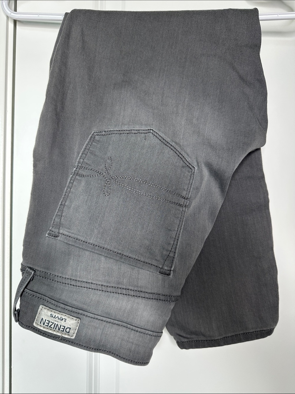 Denizen from Levi’s Gray Modern Ankle Skinny Women’s Jeans